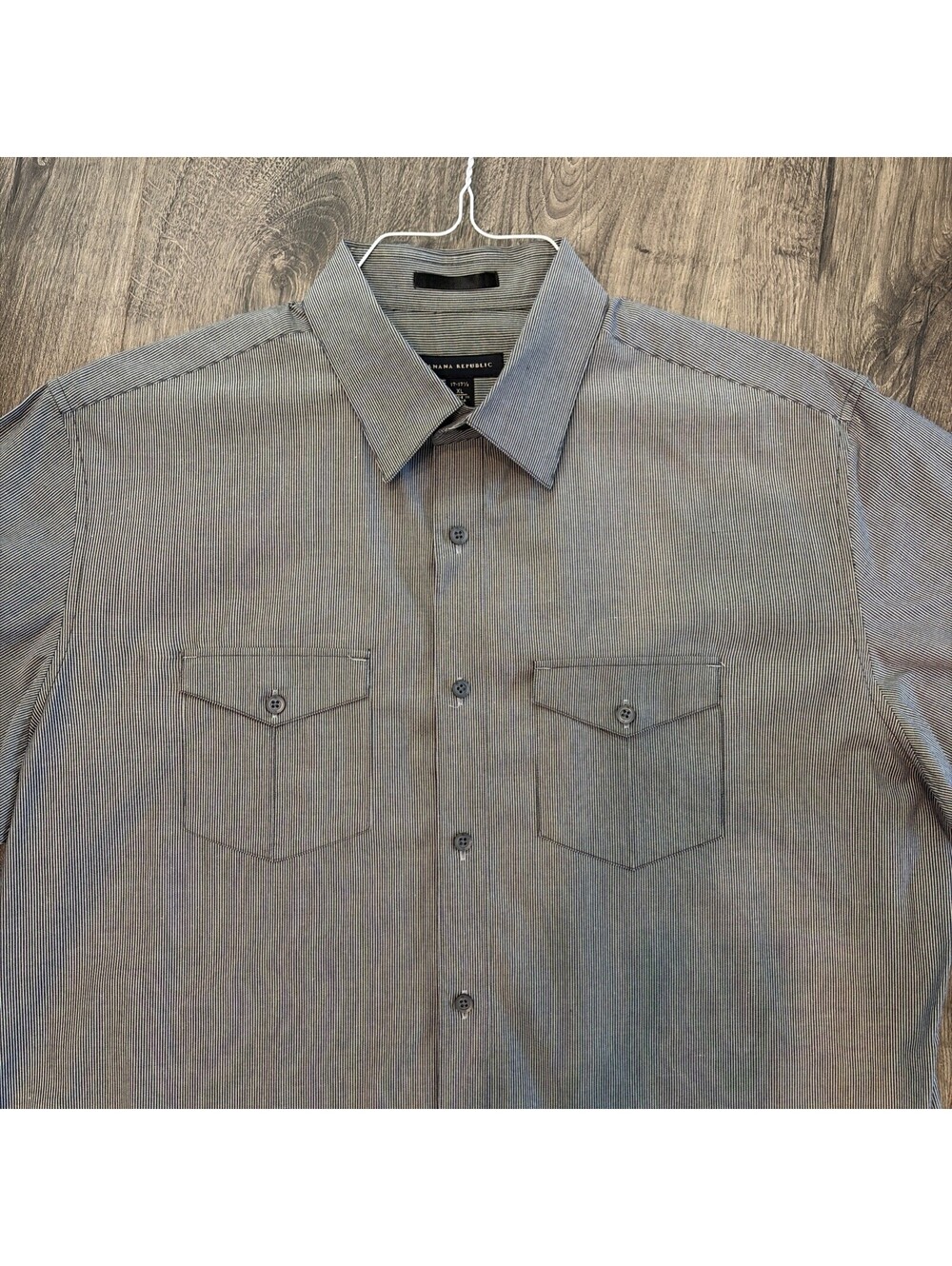 Banana Republic Men's Short Sleeve Dress Shirt XL 17-17.5 Grey Black Microstripe